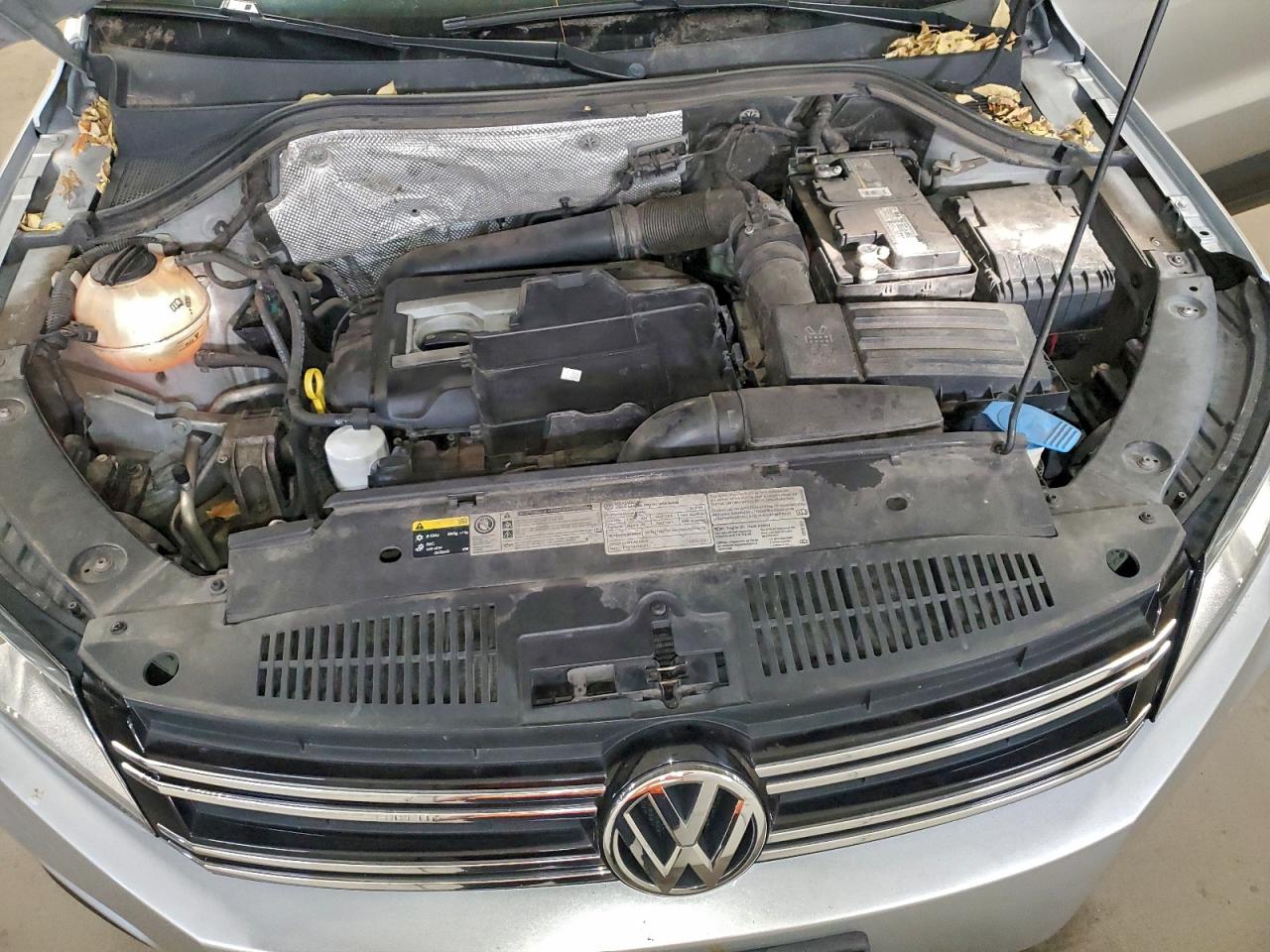 VOLKSWAGEN TIGUAN S