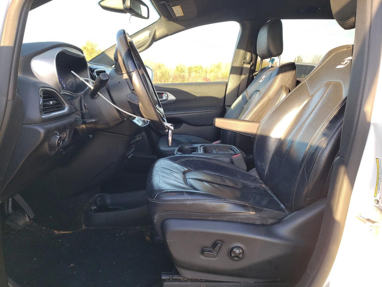 CHRYSLER PACIFICA TOURING L