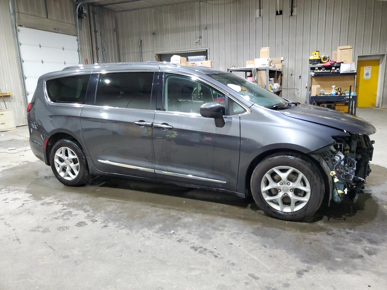 CHRYSLER PACIFICA TOURING L PLUS