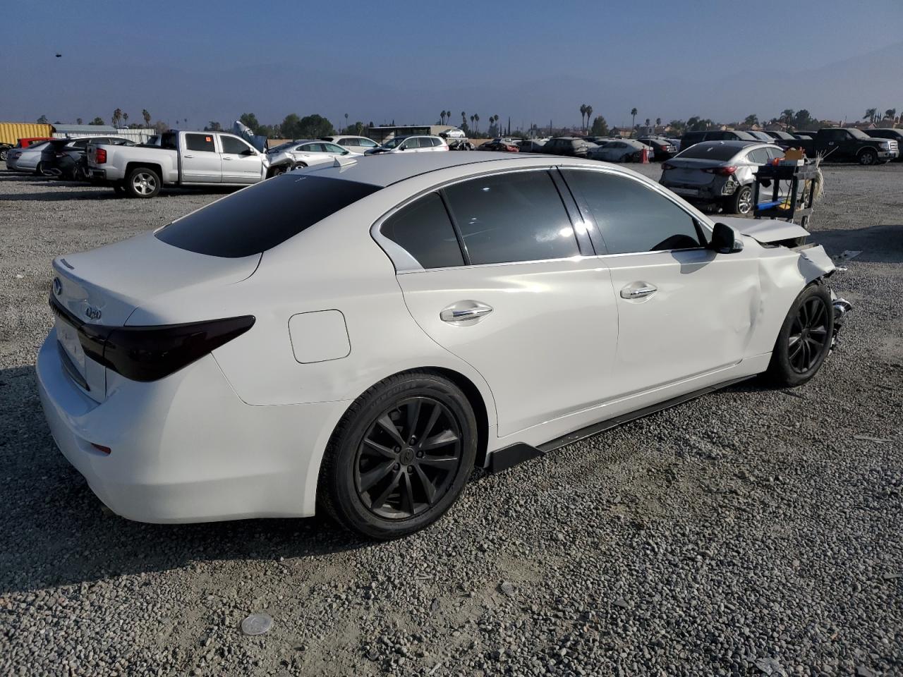 INFINITI Q50 HYBRID PREMIUM