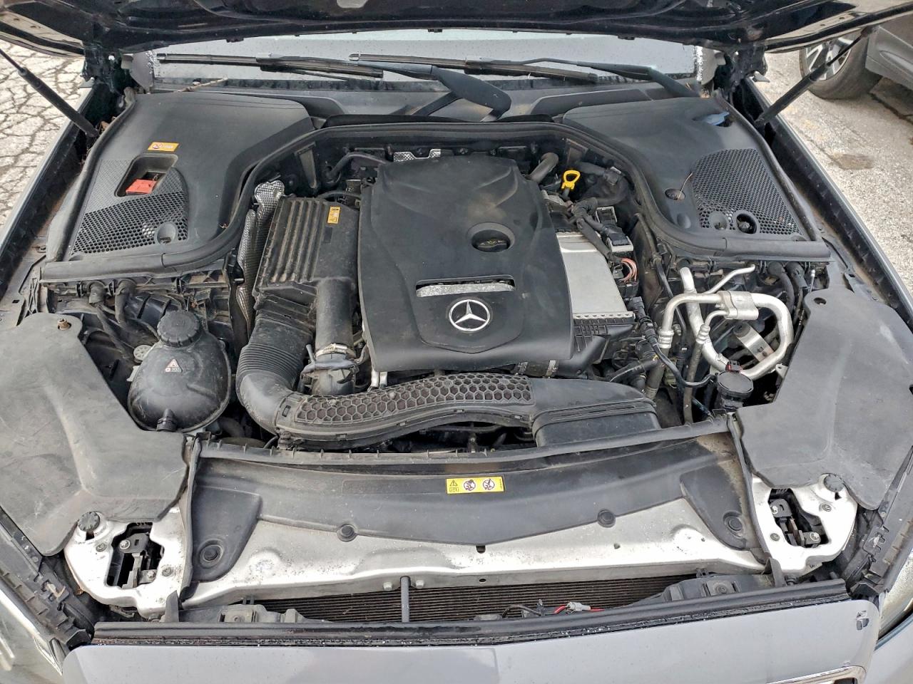 MERCEDES-BENZ E-CLASS 300