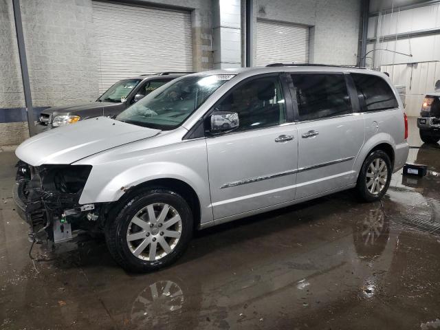 Global Auto Auctions: 2011 CHRYSLER TOWN & COU