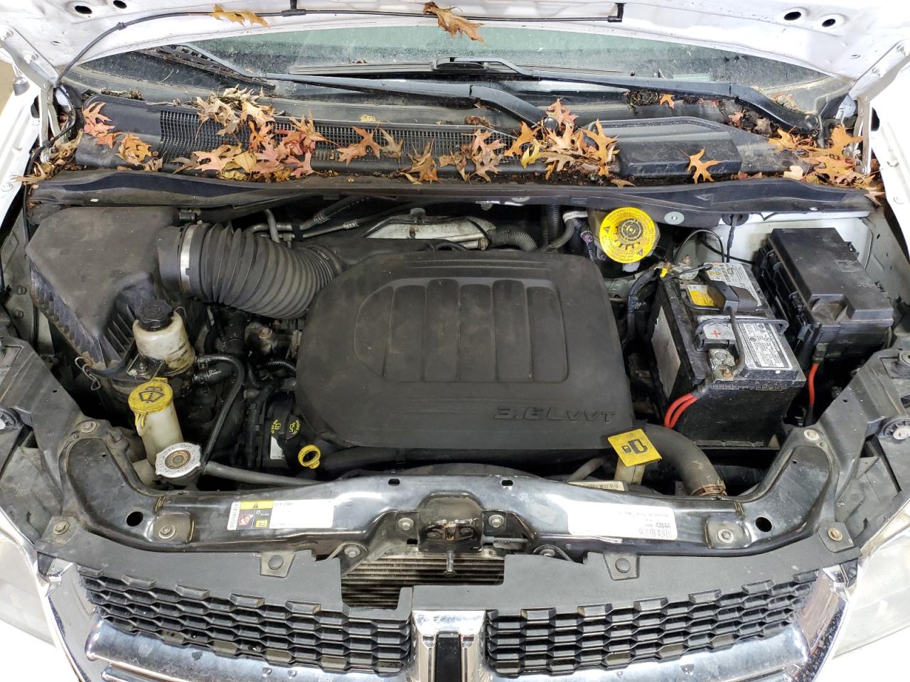 Lot #3318993343 2019 DODGE GRAND CARA