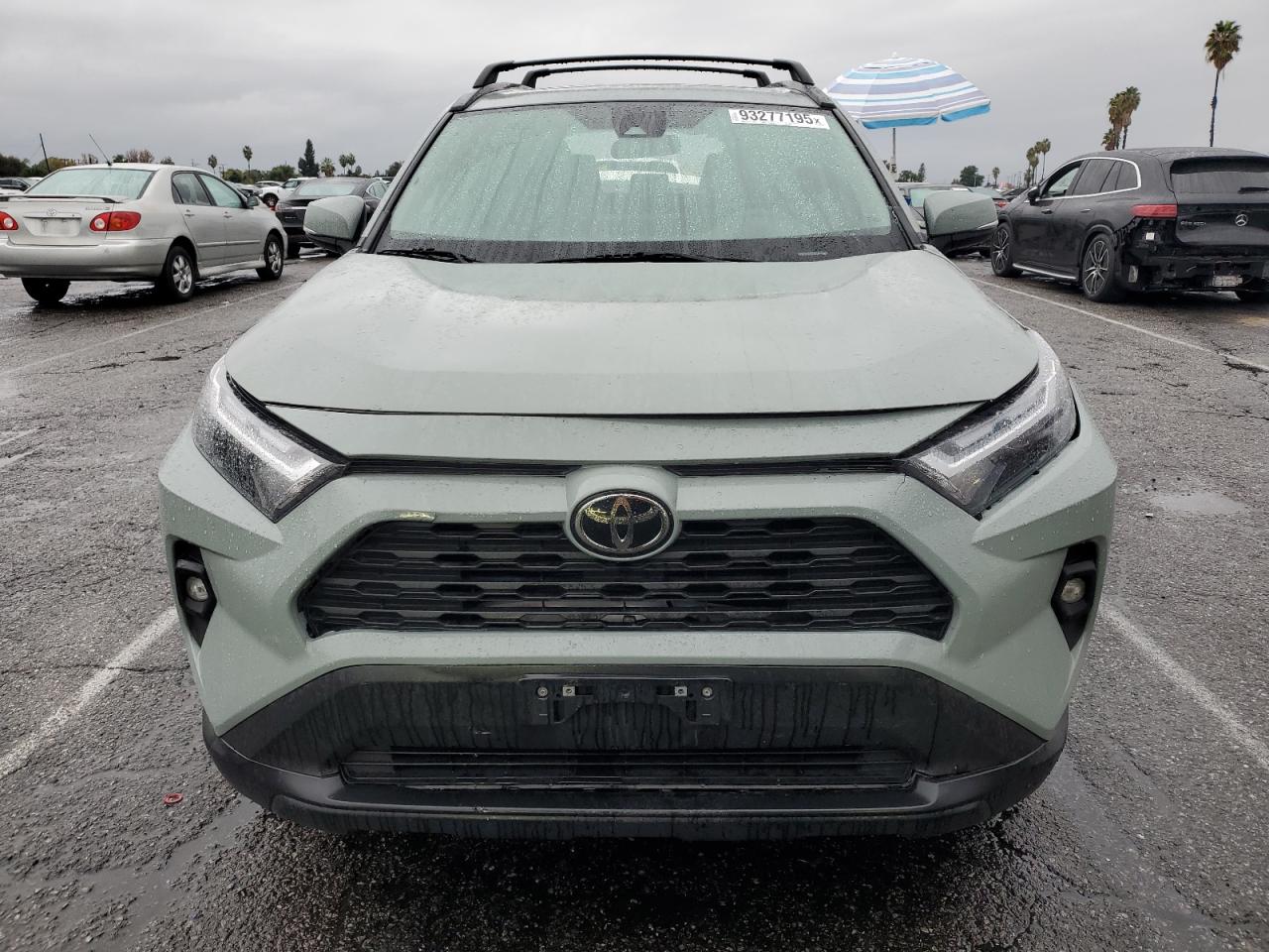 TOYOTA RAV4 XLE PREMIUM