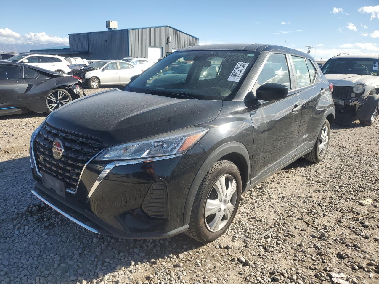 NISSAN KICKS S