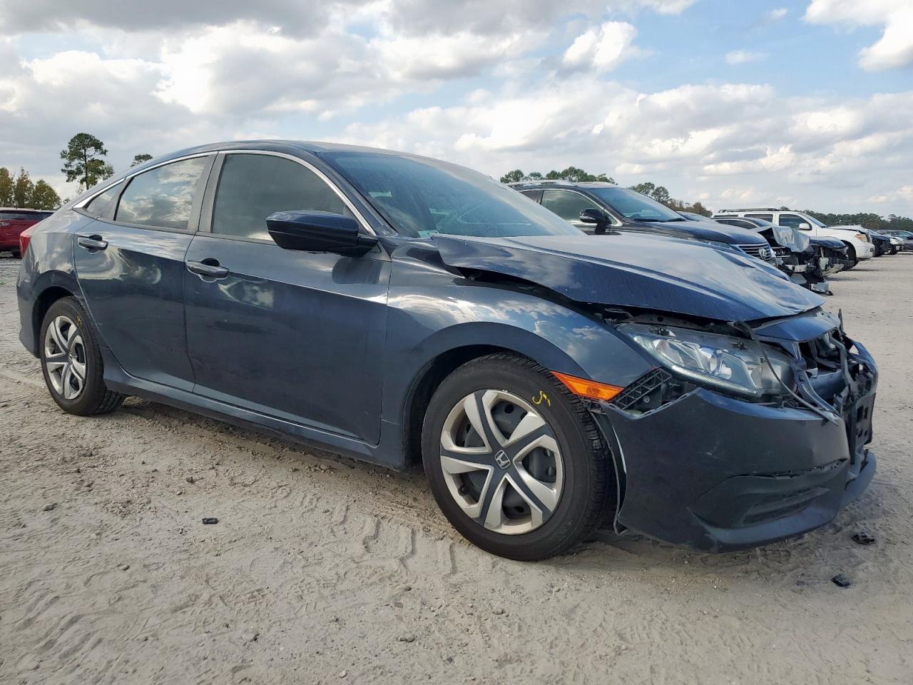 Lot #3318021407 2017 HONDA CIVIC LX