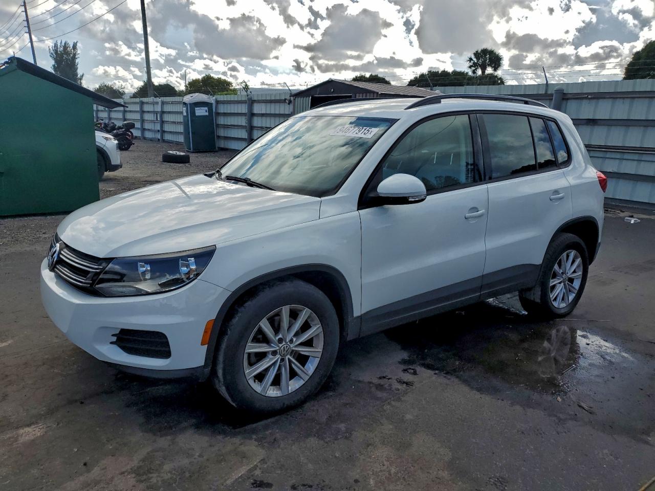 VOLKSWAGEN TIGUAN S