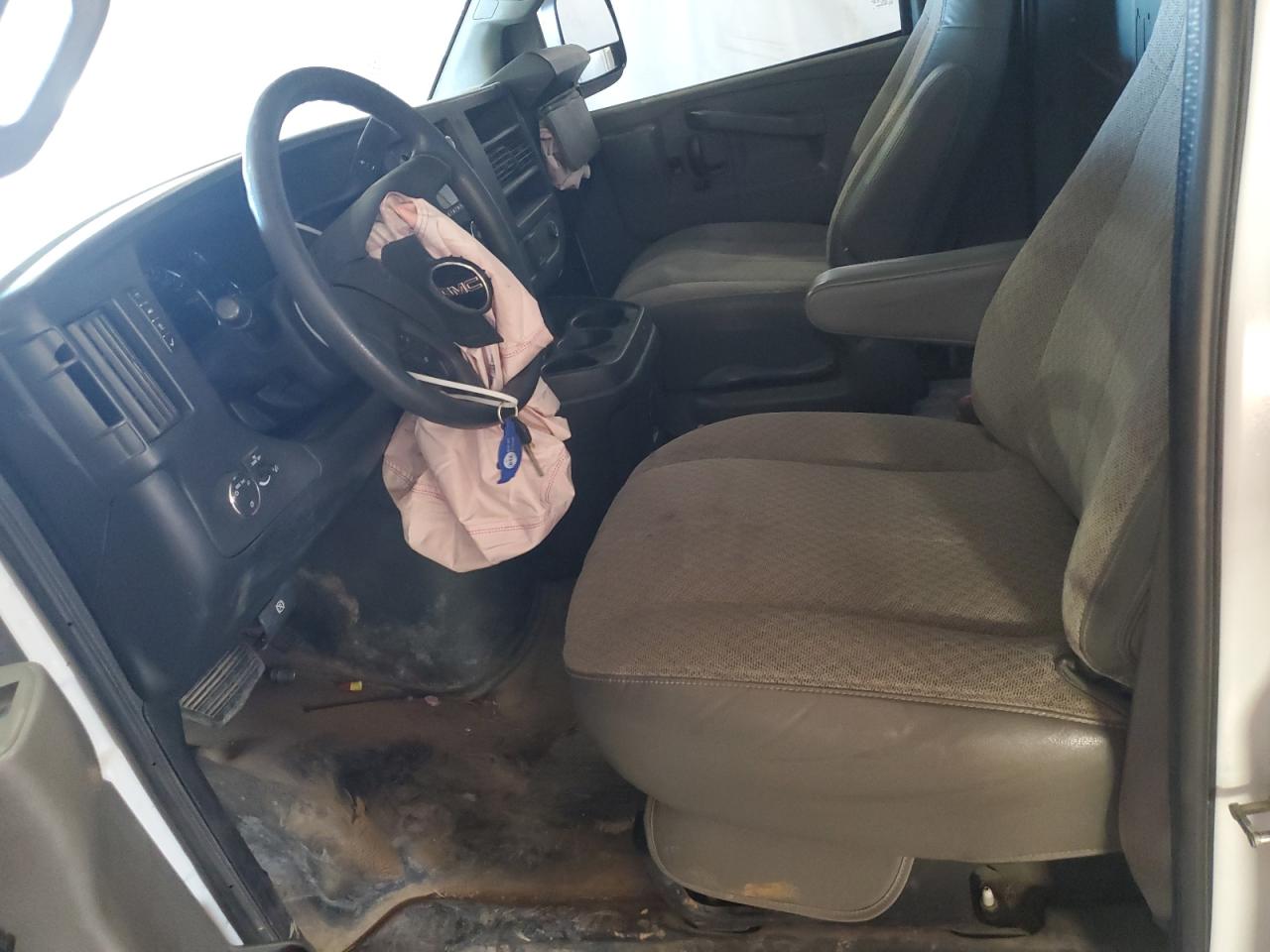 Lot #3290266267 2017 GMC 2500