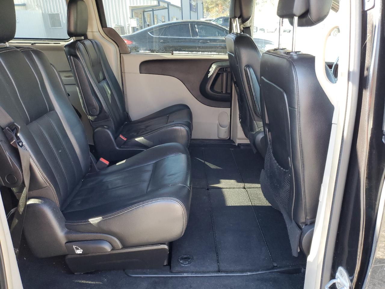 CHRYSLER TOWN & COUNTRY TOURING L