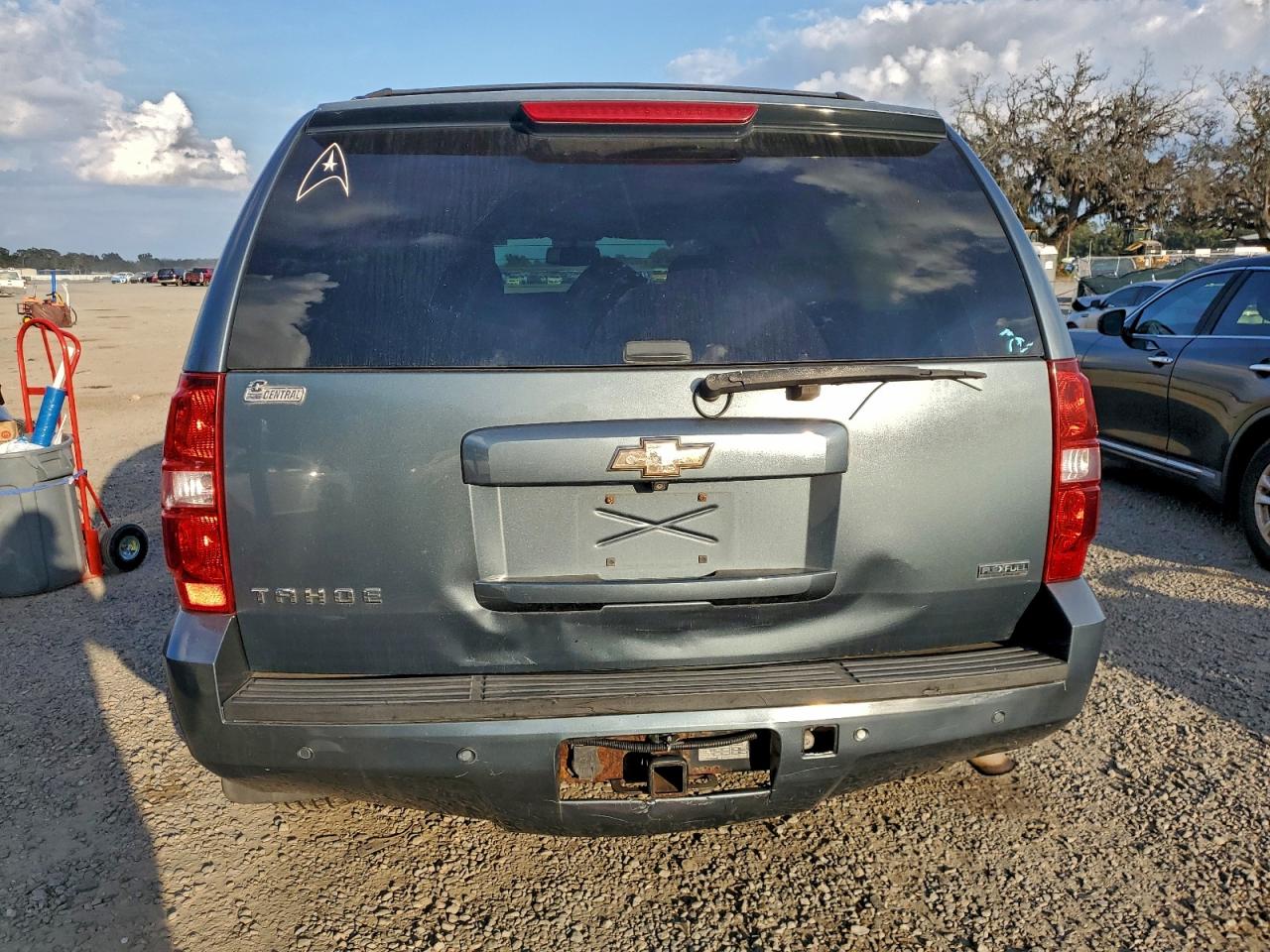 CHEVROLET TAHOE K1500 LS