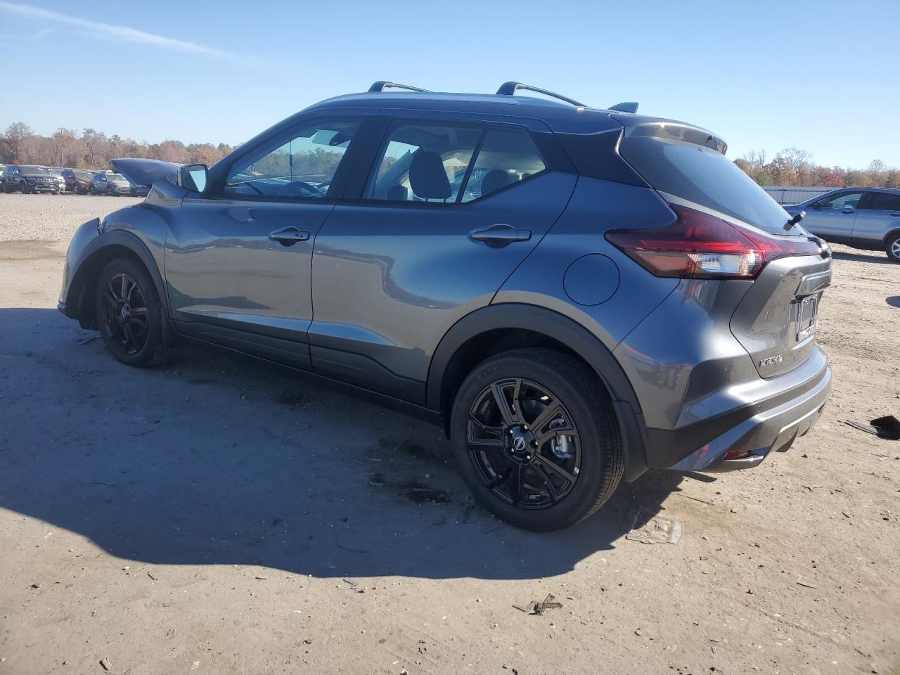 NISSAN KICKS SV