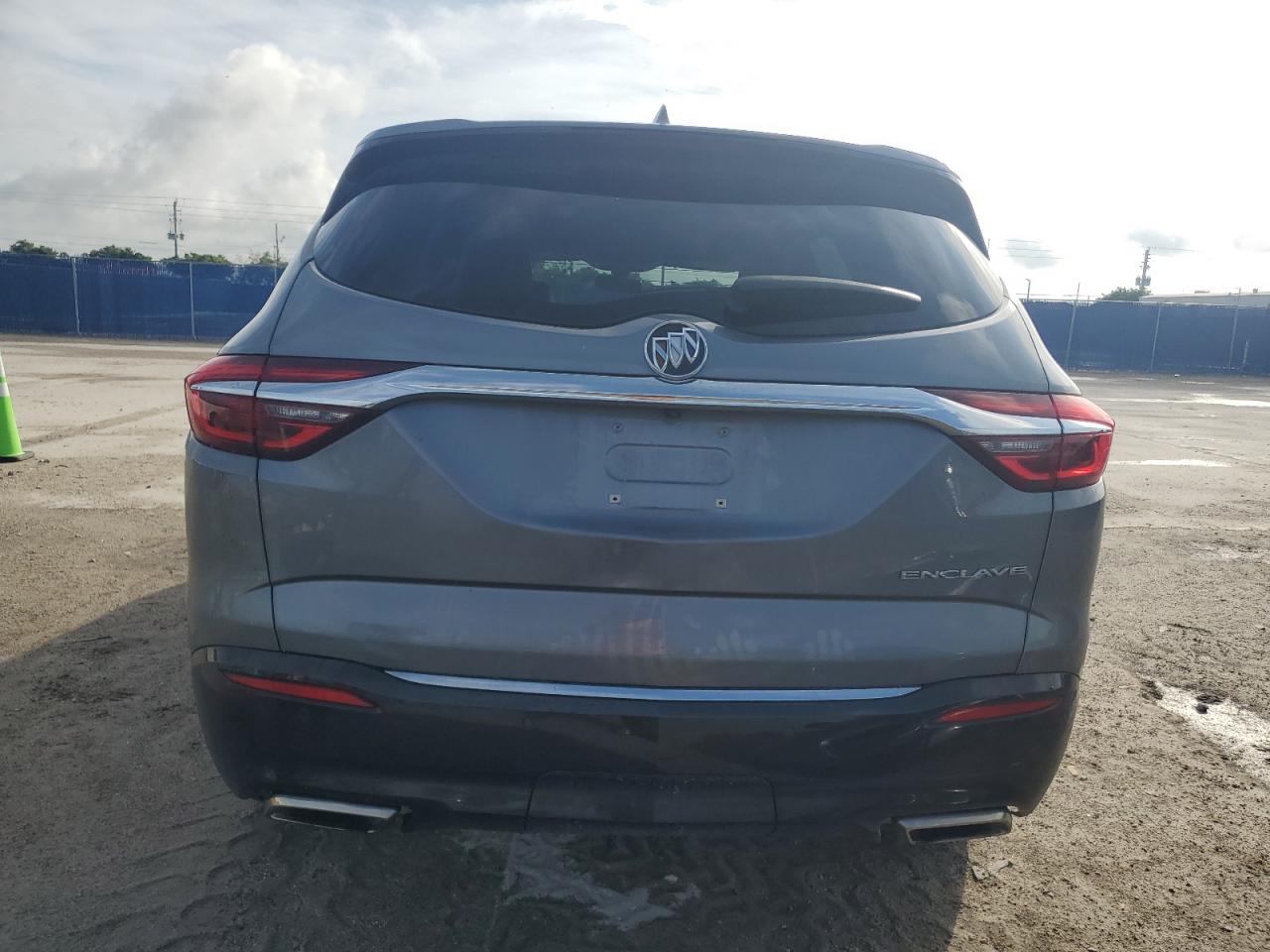 BUICK ENCLAVE ESSENCE