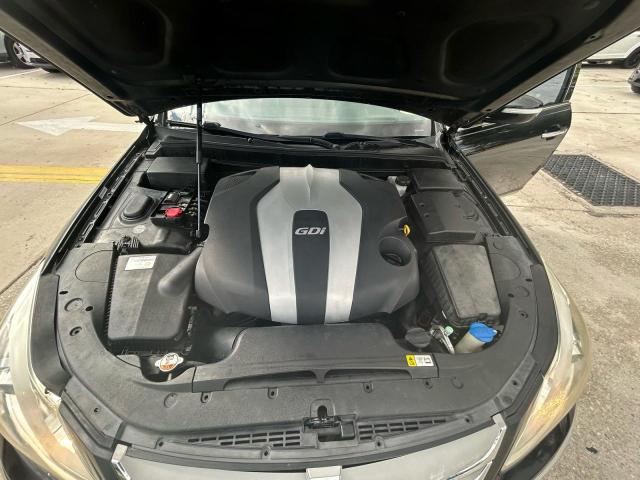 2013 HYUNDAI GENESIS 3. - KMHGC4DDXDU251483