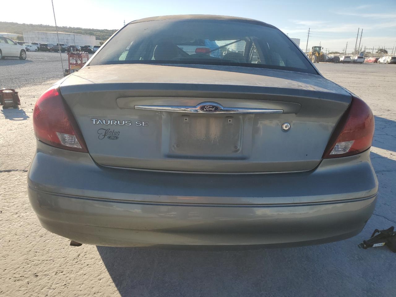 Lot #3301885461 2003 FORD TAURUS SE