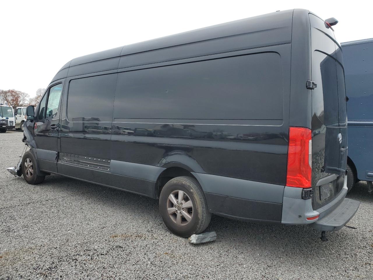 MERCEDES-BENZ SPRINTER 2500