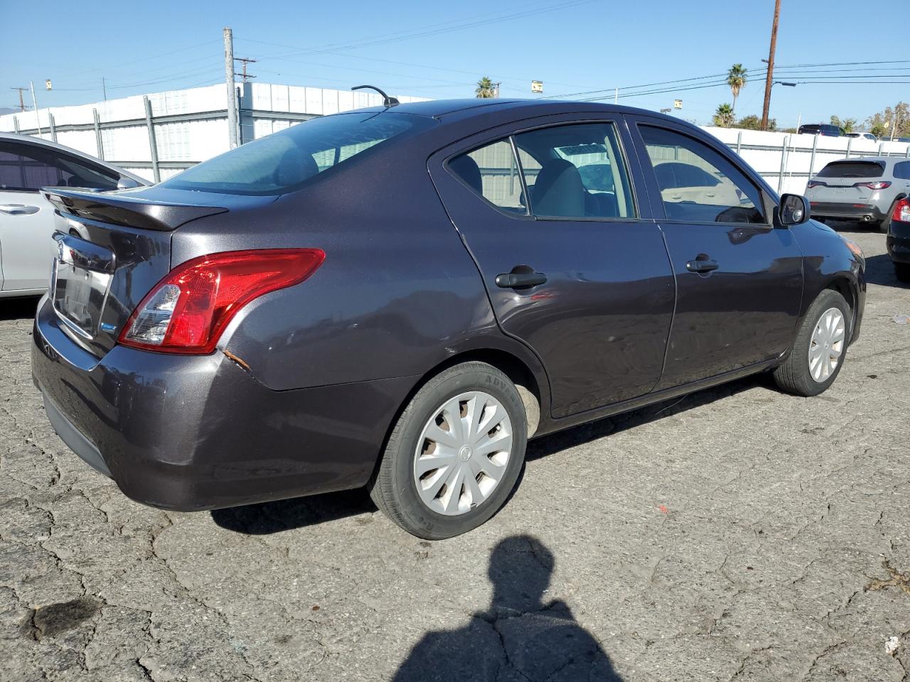 NISSAN VERSA S