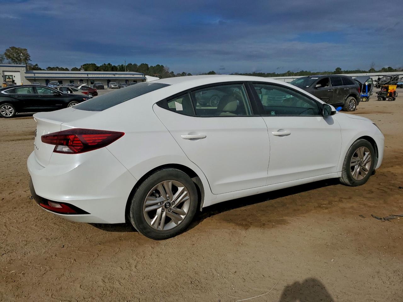 HYUNDAI ELANTRA SEL