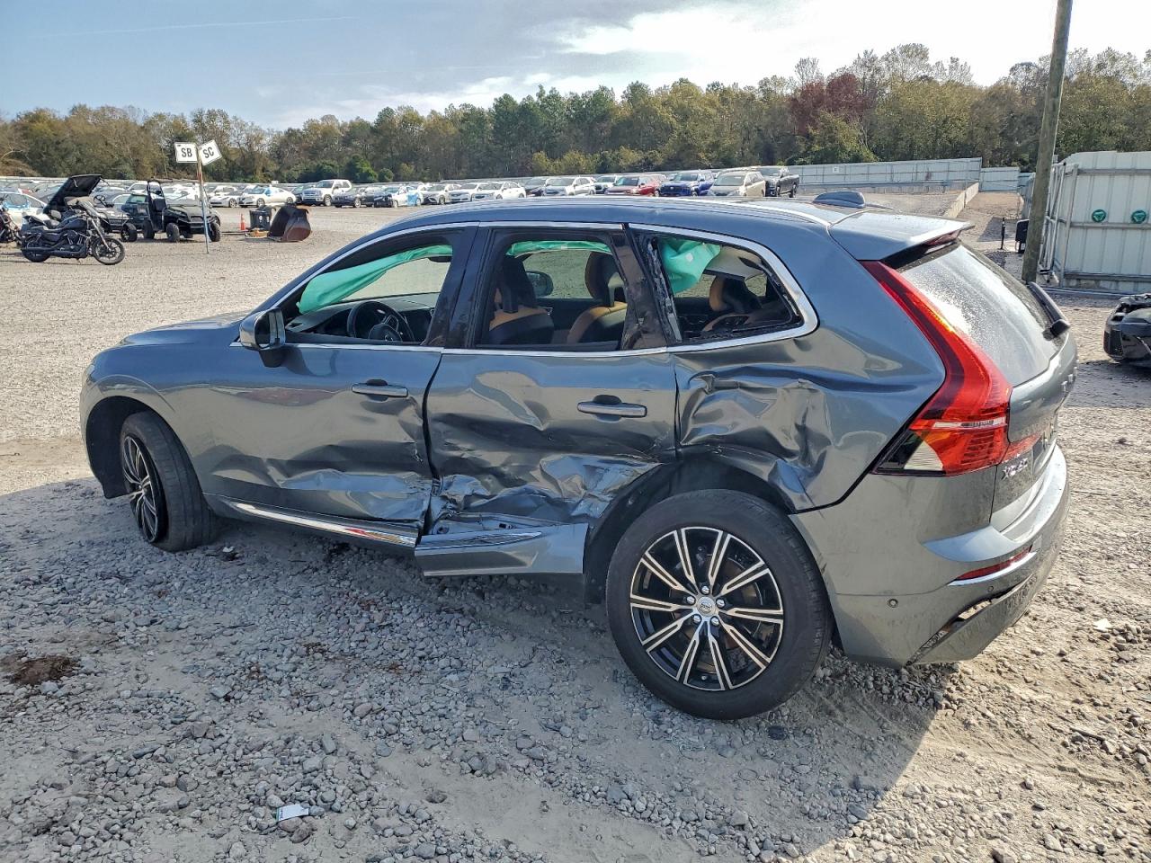 VOLVO XC60 T5 INSCRIPTION