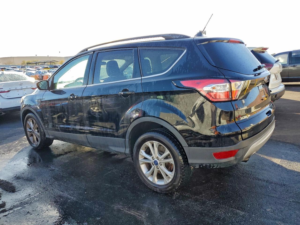 FORD ESCAPE SE