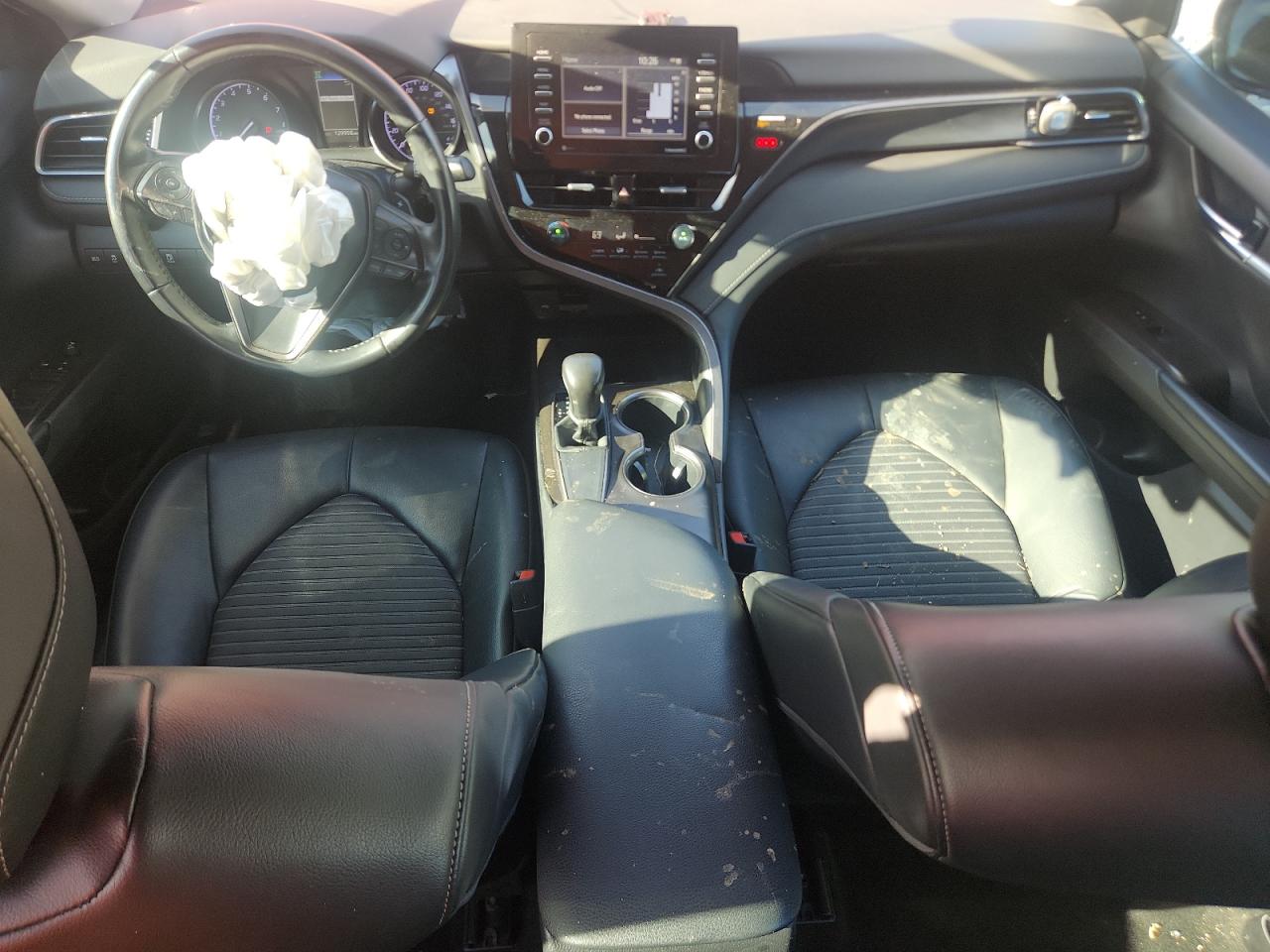 Lot #3305300300 2021 TOYOTA CAMRY SE