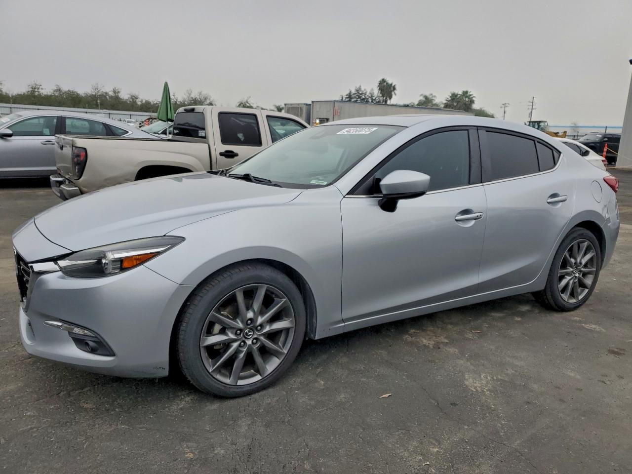MAZDA 3 GRAND TOURING