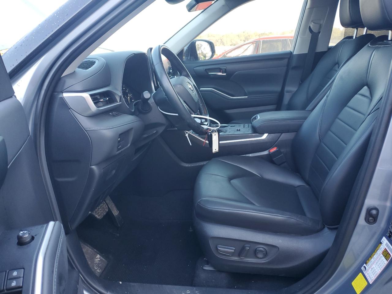 TOYOTA HIGHLANDER XLE