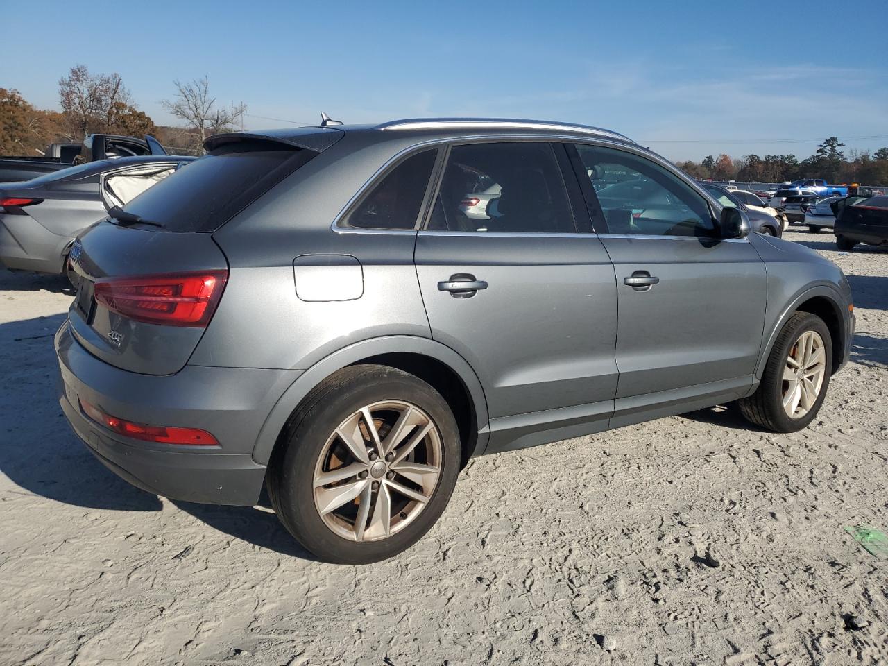 AUDI Q3 PREMIUM PLUS
