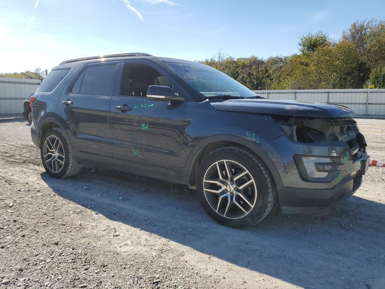 FORD EXPLORER SPORT