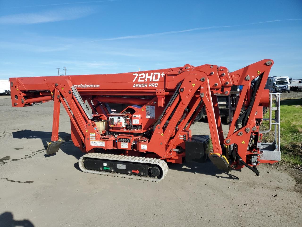 Lot #3298164071 2021 CMC 72HD ARBOR