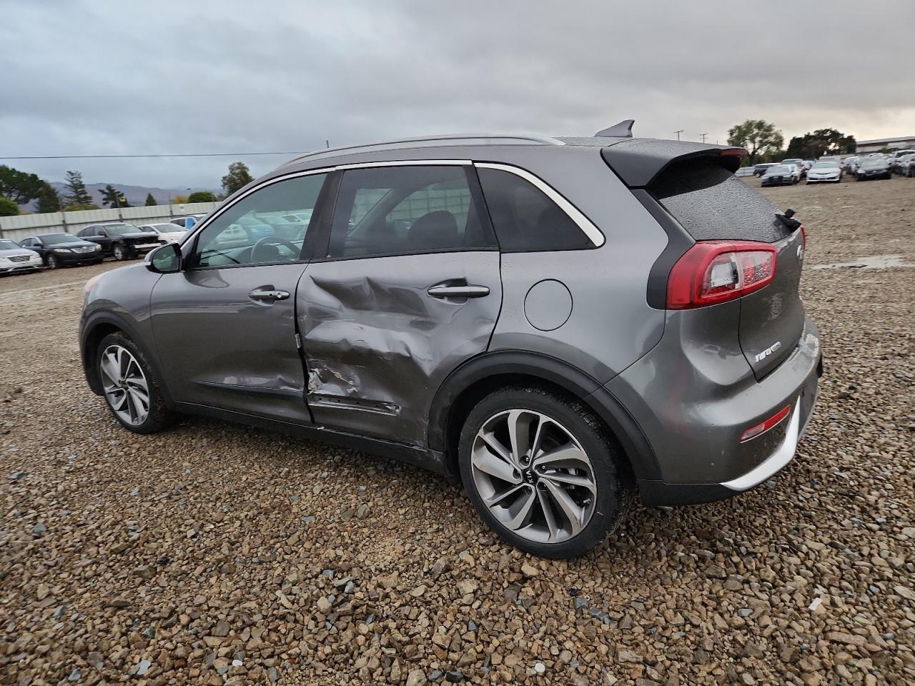 KIA NIRO EX TOURING