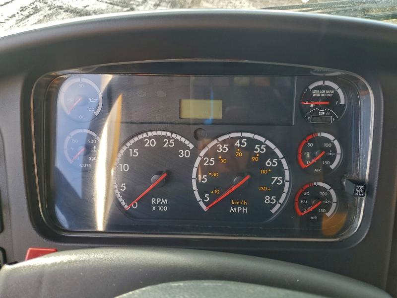 2013 FREIGHTLINER M2 106 MED #3302663052