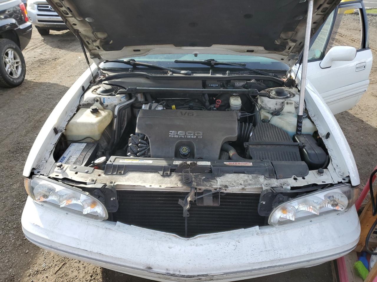 Lot #3305423435 1999 PONTIAC BONNEVILLE