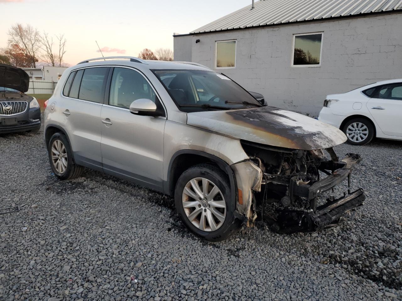 Lot #3302846903 2009 VOLKSWAGEN TIGUAN S