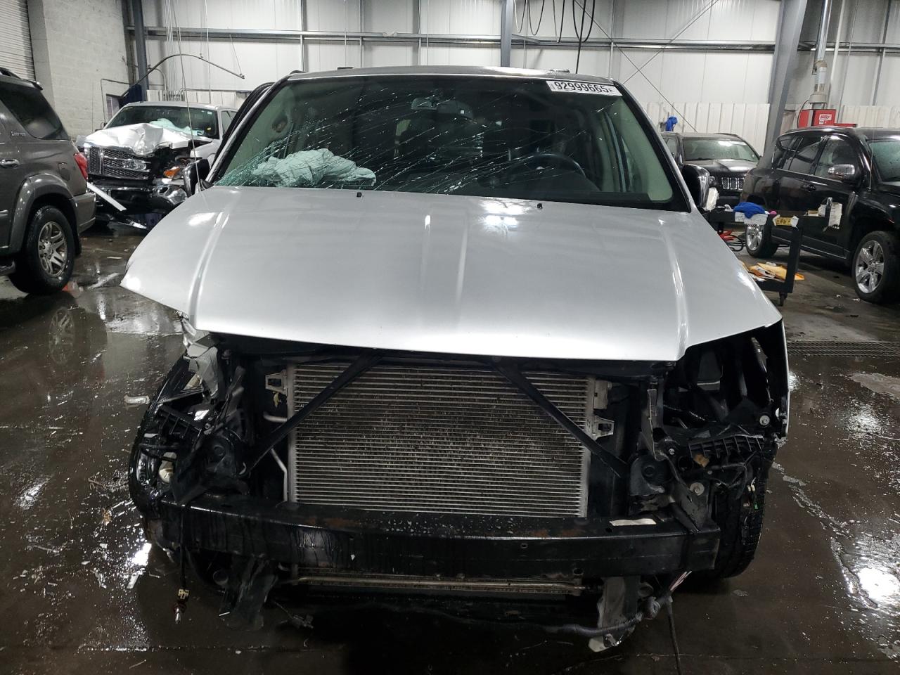 CHRYSLER TOWN & COUNTRY TOURING L