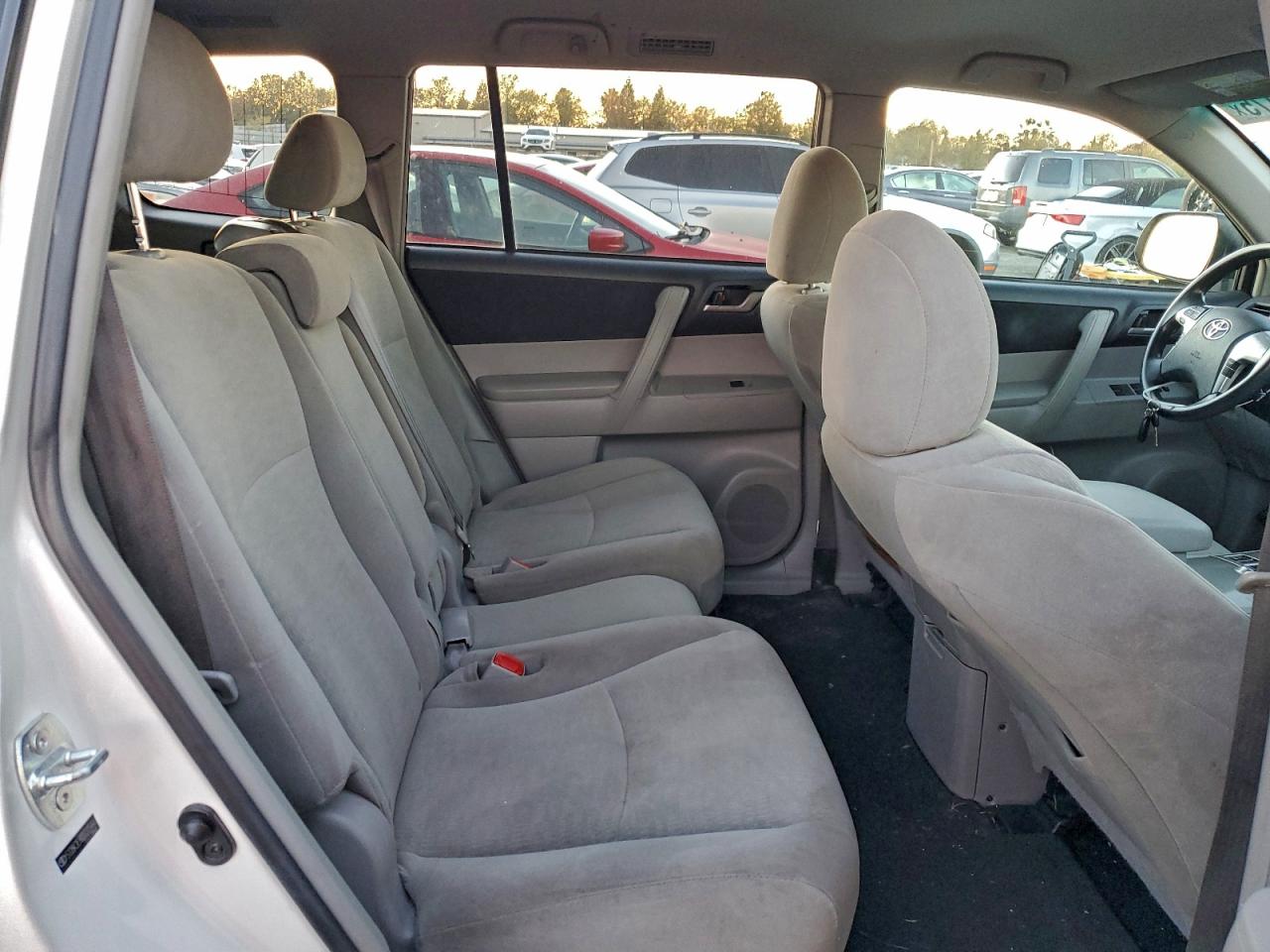 Lot #3304603447 2013 TOYOTA HIGHLANDER