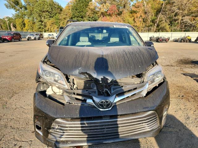 2019 TOYOTA SIENNA XLE #3302842897