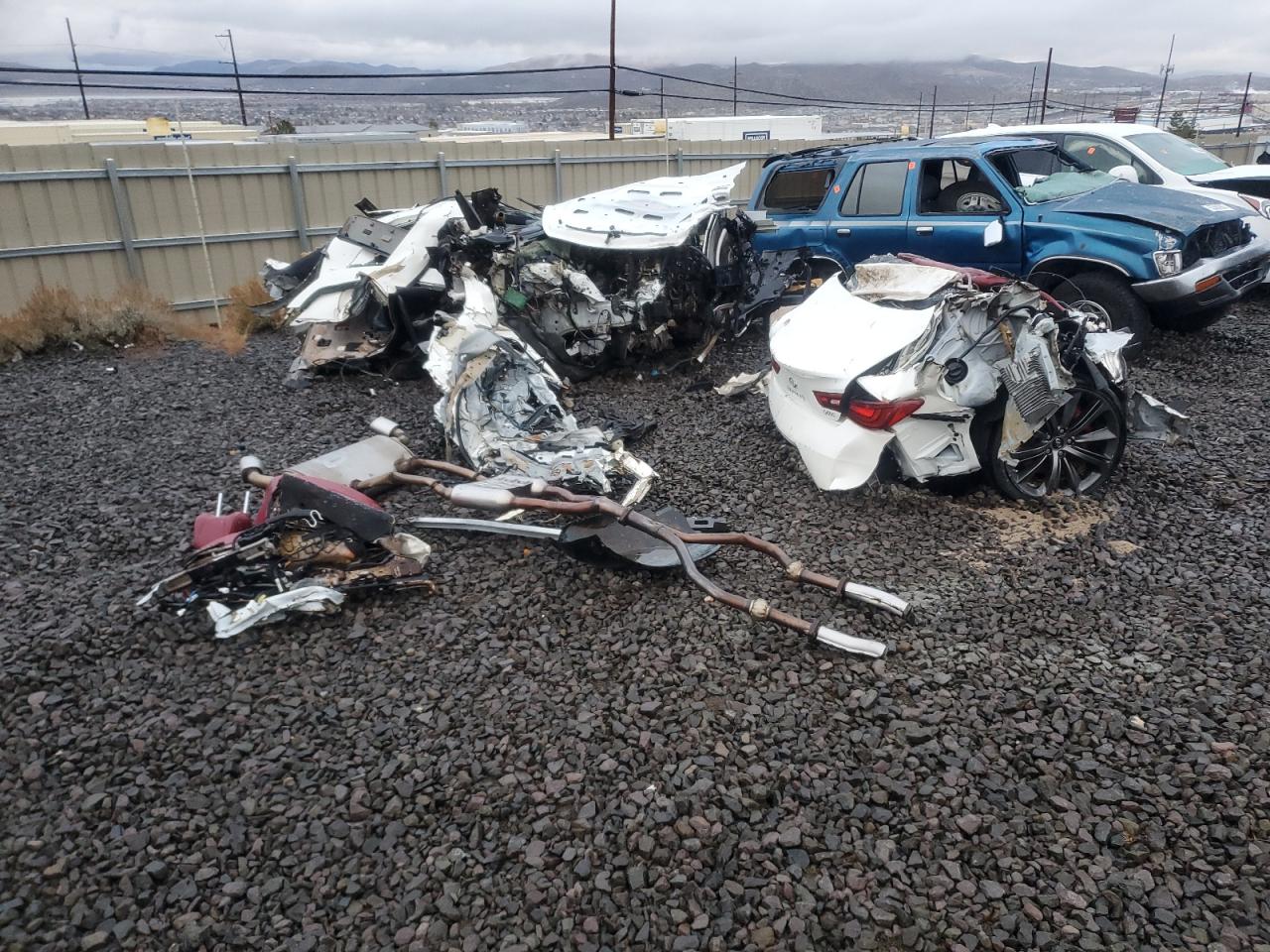 INFINITI Q60 RED SPORT 400