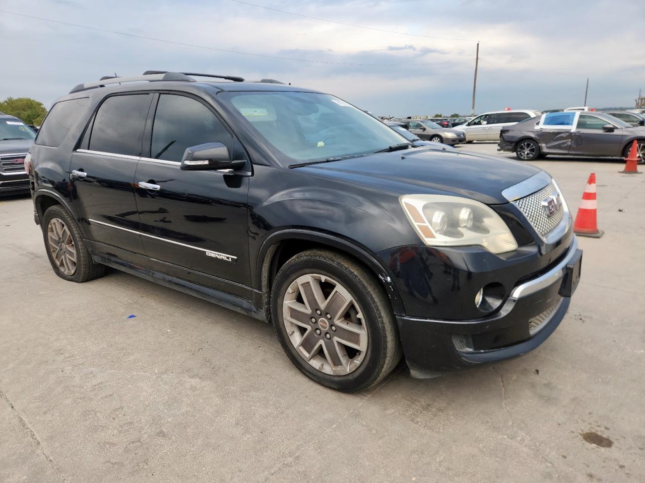 GMC ACADIA DENALI