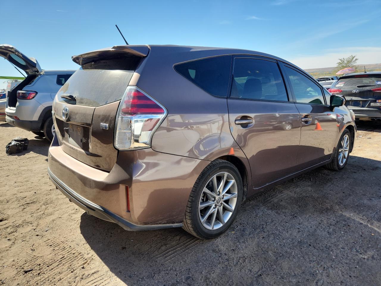 TOYOTA PRIUS V