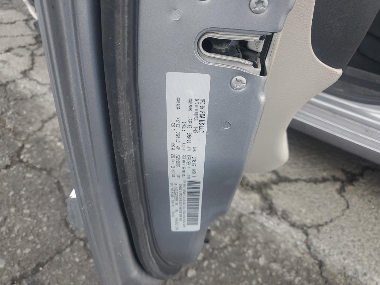 CHRYSLER TOWN & COUNTRY TOURING