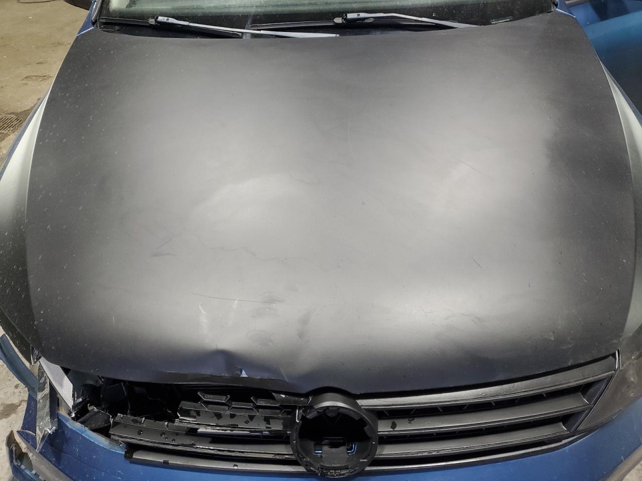 VOLKSWAGEN JETTA BASE