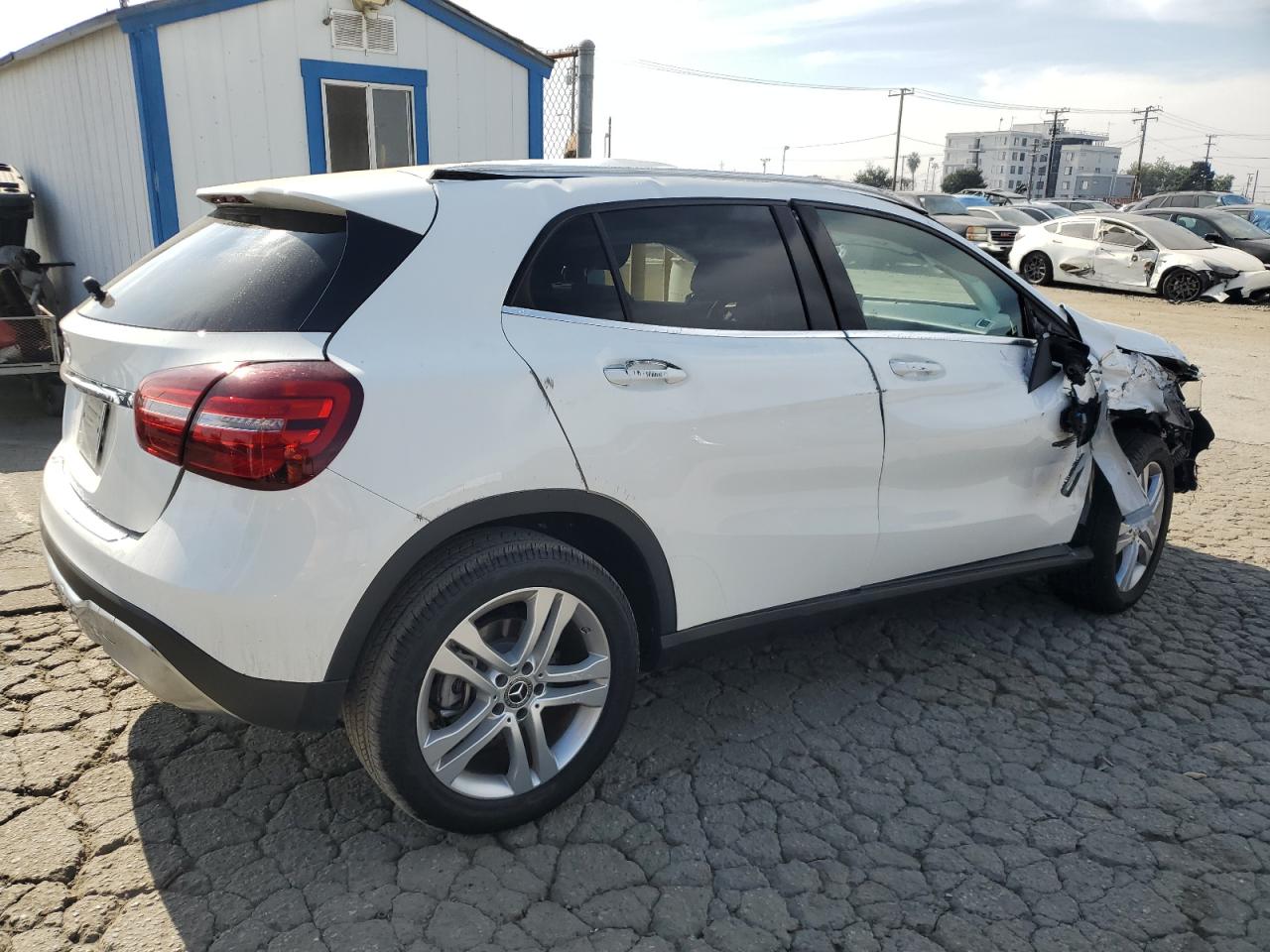 MERCEDES-BENZ GLA-CLASS 250