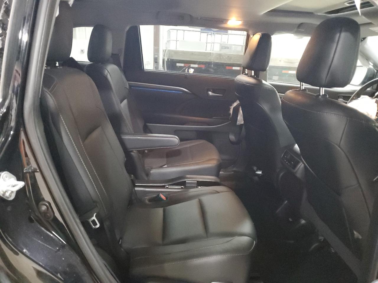 TOYOTA HIGHLANDER LIMITED