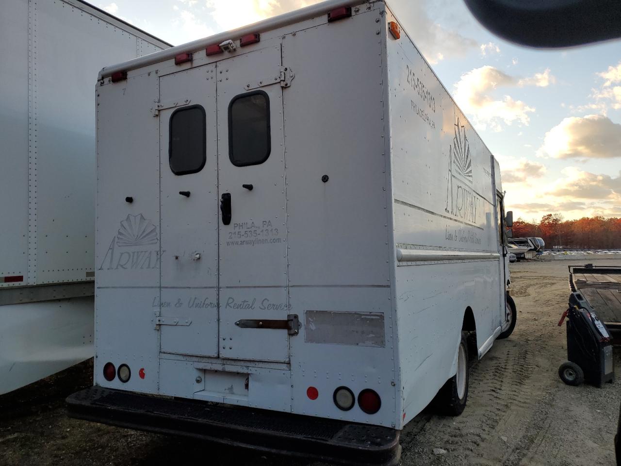 Lot #3291207982 2007 FREIGHTLINER CHASSIS M