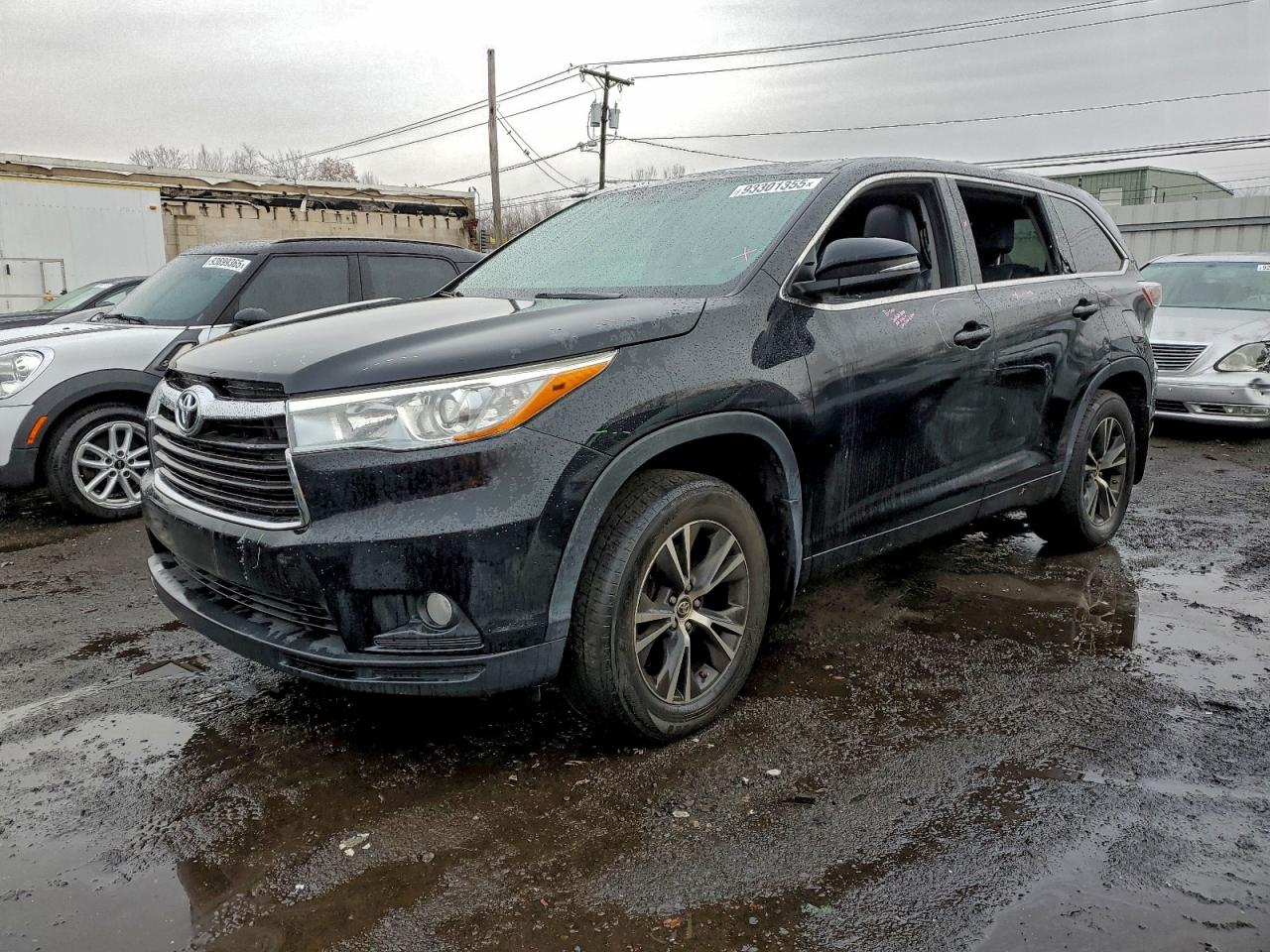 TOYOTA HIGHLANDER XLE