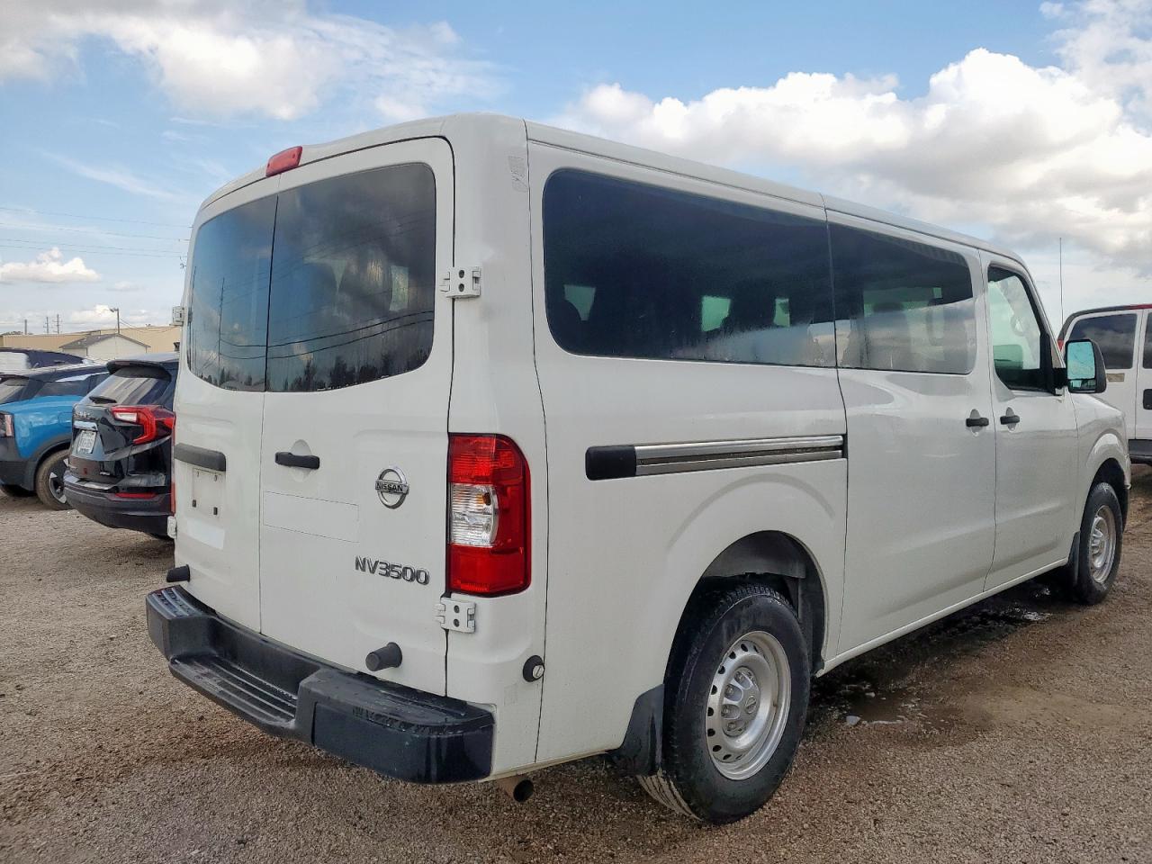NISSAN NV3500 3500 S
