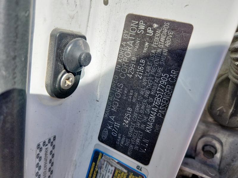 2011 KIA OPTIMA LX - KNAGM4A76B5177905