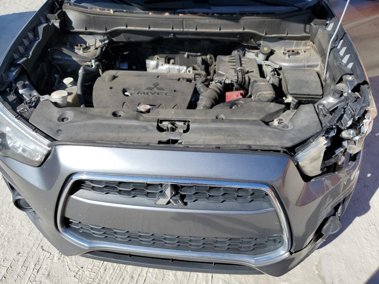 MITSUBISHI OUTLANDER ES