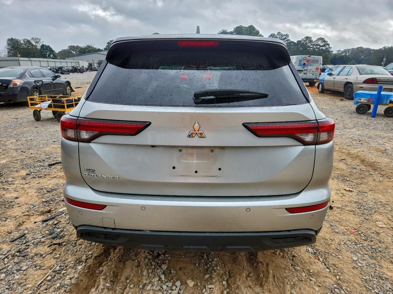 MITSUBISHI OUTLANDER ES