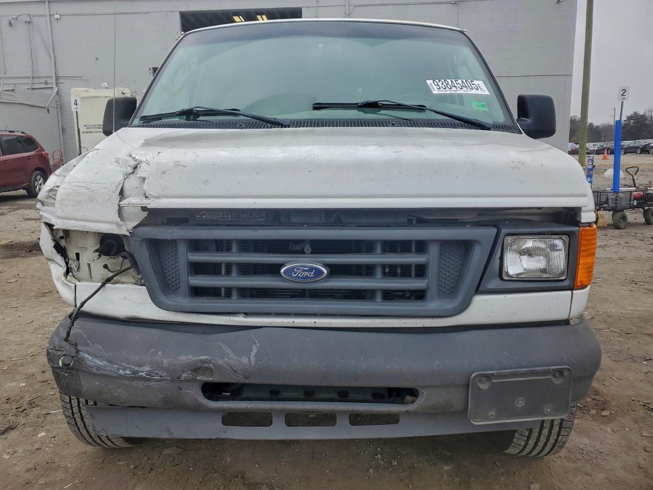 Lot #3301847437 2005 FORD E250